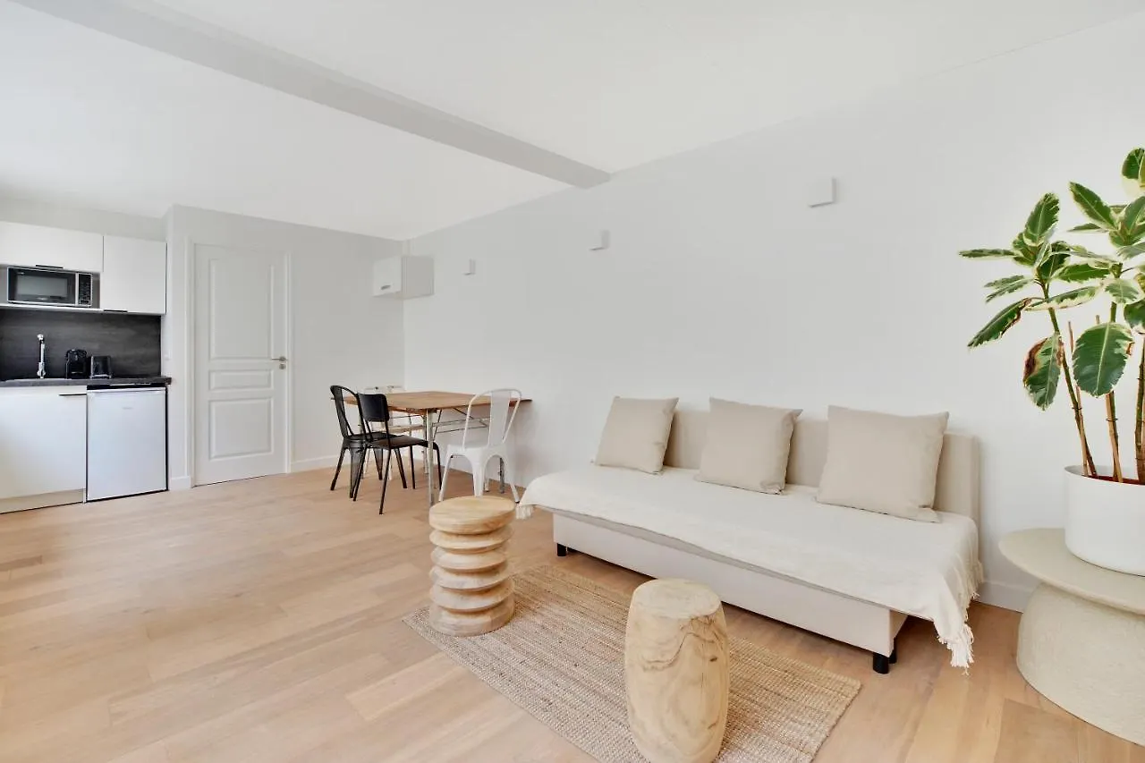 Pick A Flat's In Louvre - Rue Sainte Anne 아파트 파리